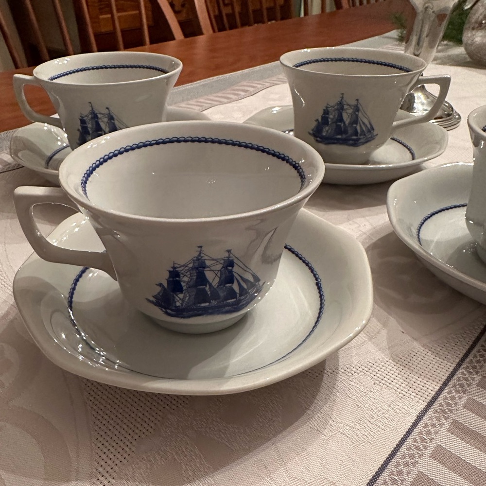 Wedgwood American Clipper Coffee/Tea Cups and Saucers (4)